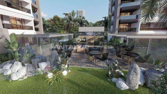 Flats with a Pool in Altıntaş Near the Airport