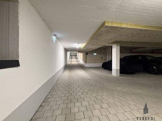 Ein- und Ausfahrt Tiefgarage