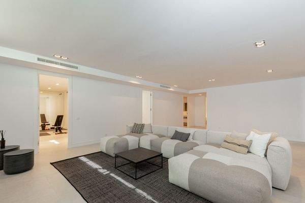 Photo: Villa in Marbella East