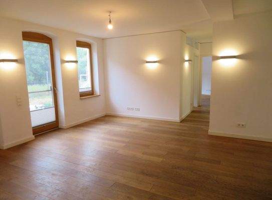 15-Wohnen-Essen+Blick Flur.JPG