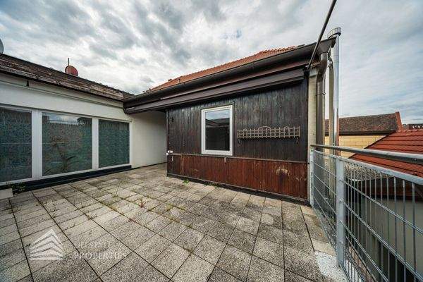 Großzügige Wohnung mit Terrasse in zentraler Lage von Horn by Lifestyle Properties GmbH