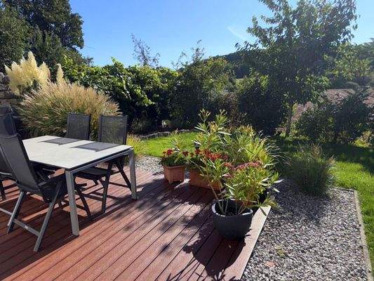 Terrasse und Südgarten