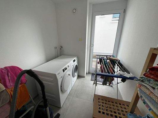 großer Hauswirtschaftsraum