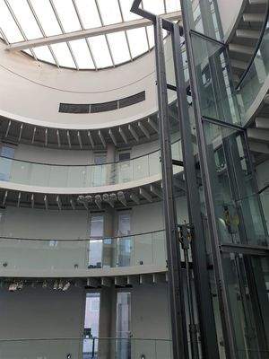 Glasfahrstuhl im Tec Center