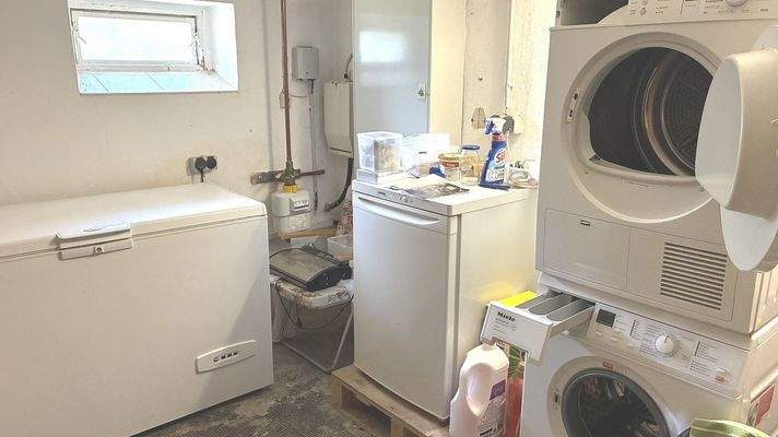 Hauswirtschaftsraum im KG