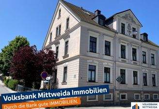 Hausansicht mit Wohnung im DG links