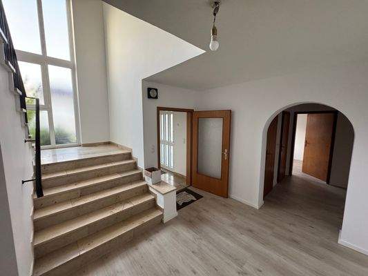 Treppenhaus & Eingangsbereich .JPG