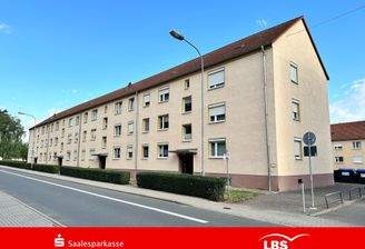 Mehrfamilienhaus - Straßenansicht