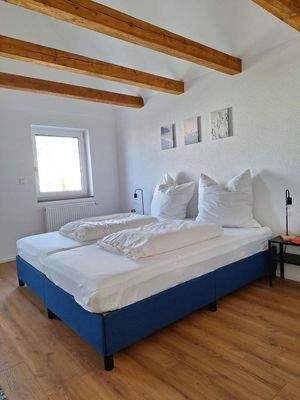  vorne Schlafzimmer OG Bild 2