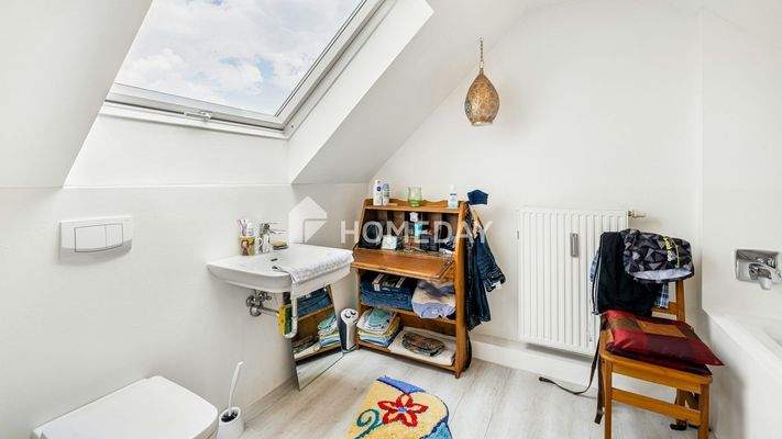 W1 1. OG Badezimmer 1