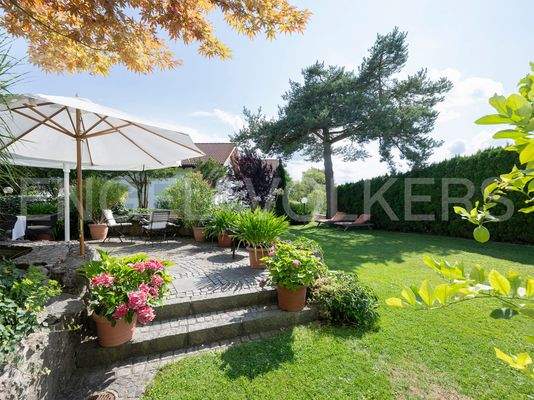 Terrasse und Gartenparadies