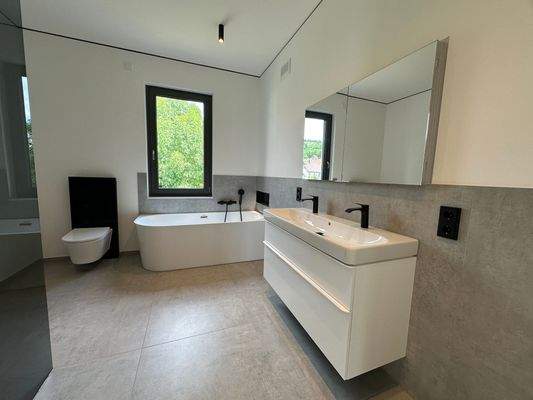 Master Bad Obergeschoss