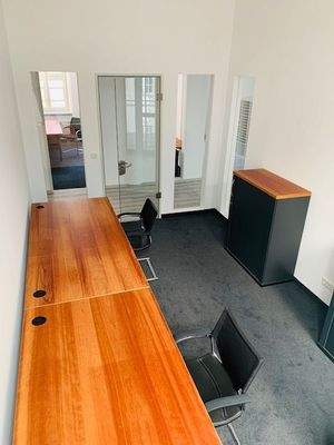 Büro 4.jpg