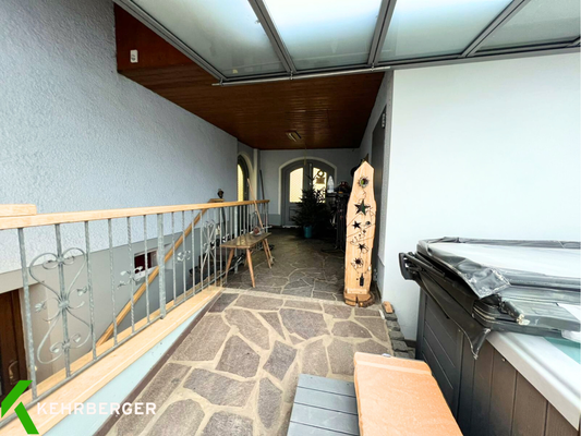 Überdachter Zwischenraum