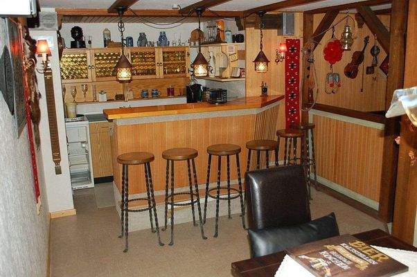 EFH: Kellergeschoss 2. Bild Partyraum