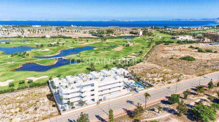 Stylish Flats with Sea Views in Los Alcázares Golf Resort