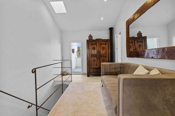 Flur und Blick Richtung Terrasse