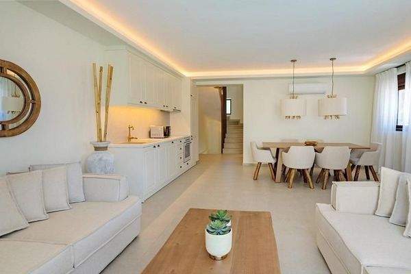 Kreta, Rethymno: Drei Luxusvillen, nur einen kurzen Spaziergang vom Strand entfernt zu verkaufen