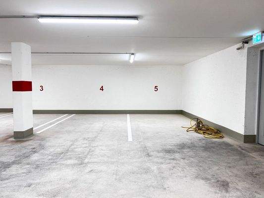 Tiefgaragenstellplatz 4