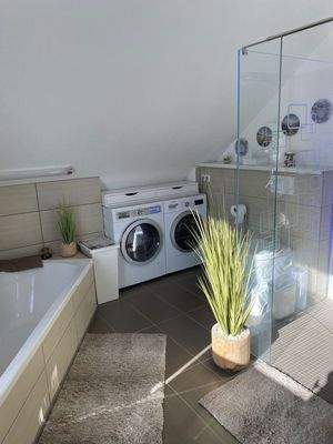 Vollbad Waschmaschine+Trockner