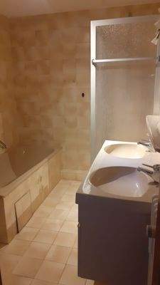 3-Zi-.Whng.Hirschl. Bad.jpg