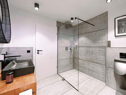 Badezimmer Gewerbeeinheit EG