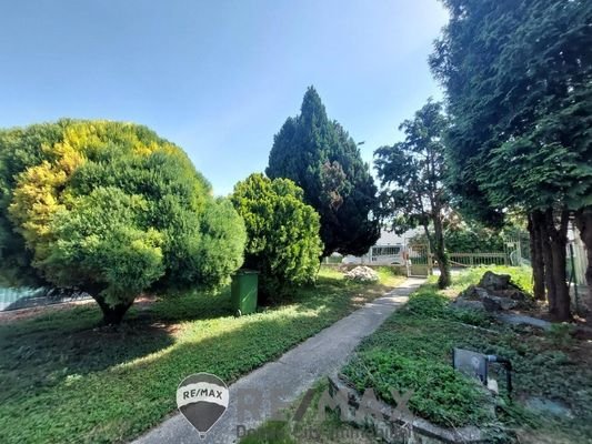 4 Garten 1210
