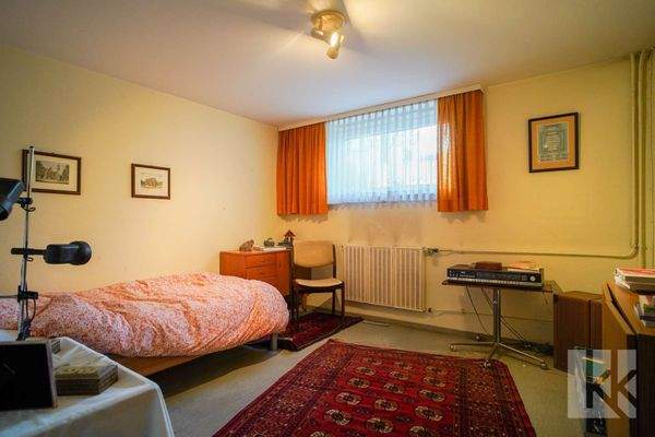 Praktischer Keller mit Platz für Gäste,...