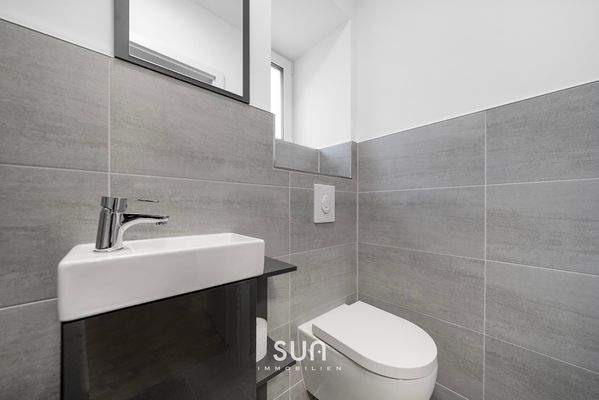 GÄSTE-WC MIT TAGESLICHT