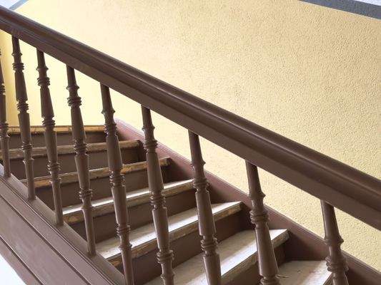 Treppenhaus ( in Sanierung)