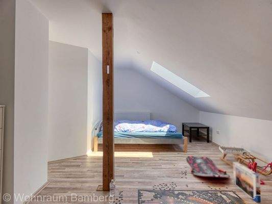 DG Schlafzimmer 4 - (Alt. Schlafen 1)