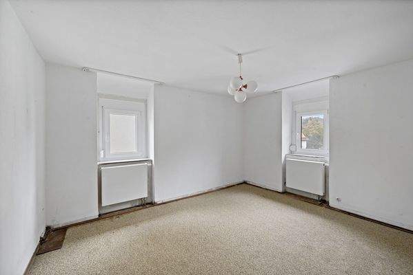 Großes Zimmer im Dachgeschoss