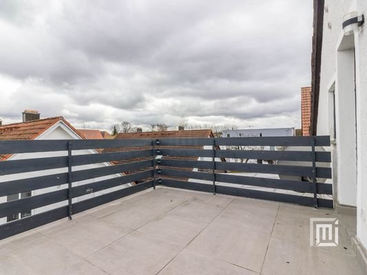 Terrasse-Dachgeschoss-02.jpg