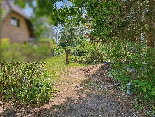 Weg zum Grundstück