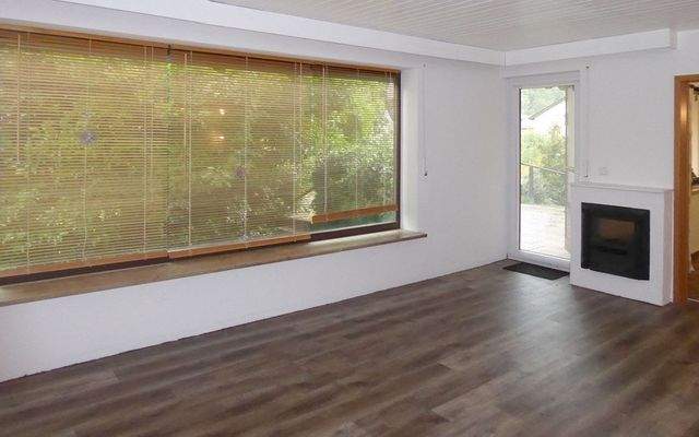 Wohnzimmer EG / Ausgang zur Terrasse