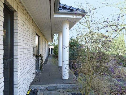 Wettergeschützter Eingangsbereich