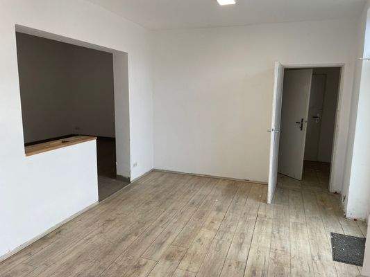 Vorderer Bereich mit Blick zu den Toiletten