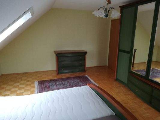 Schlafzimmer 1 von drei Schlafzimmern