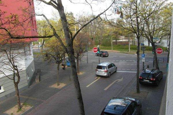 Blick zur Straße.JPG