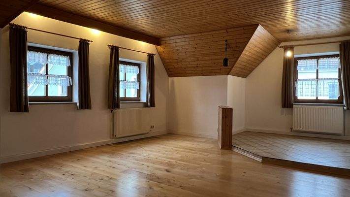 Wohn- und Esszimmer 2. OG