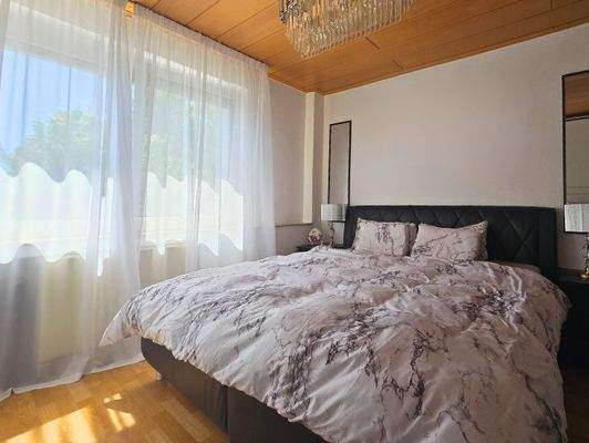 Schlafzimmer mit ruhiger Atmosphäre