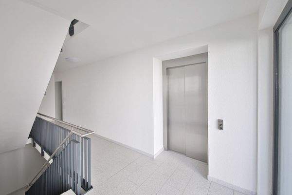 Aufzug in alle Etagen