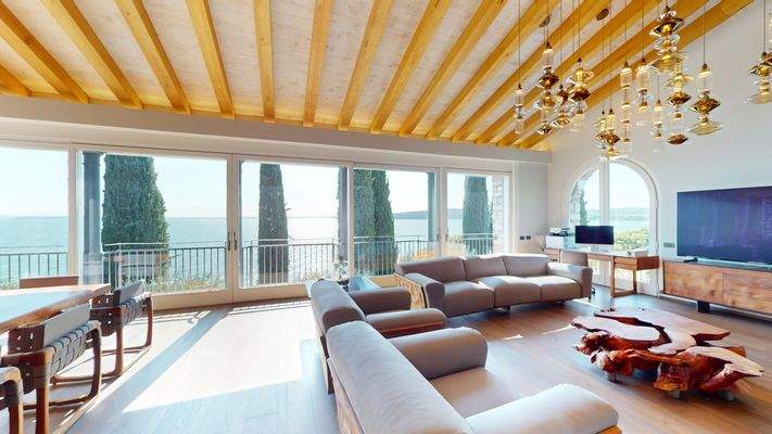 NA-072-17-Villa-di-lusso-vista-lago-a-Padenghe-del