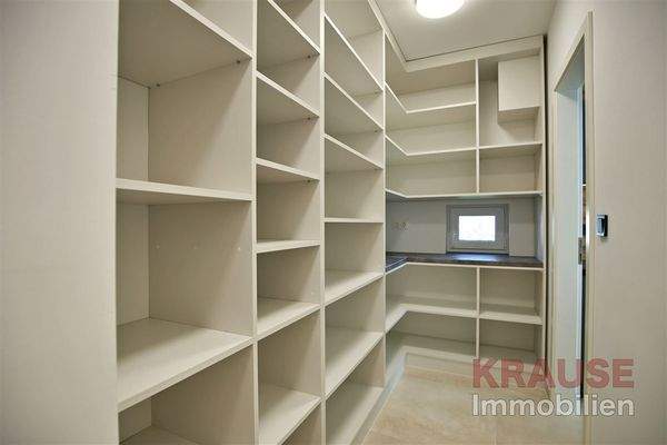 Speisekammer / Vorbereitungsküche