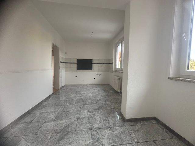 Sehr schöne 4 Zimmer Wohnung mit Wintergarten in Rosdorf - Photo 3