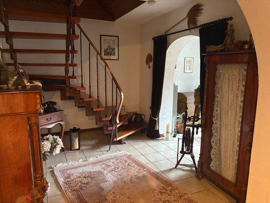 großzügiger Dielenbereich