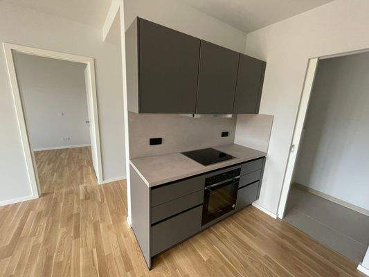 Moderne Küche mit Holzboden