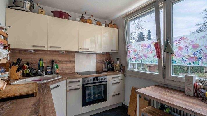 Küche samt Einbauküche