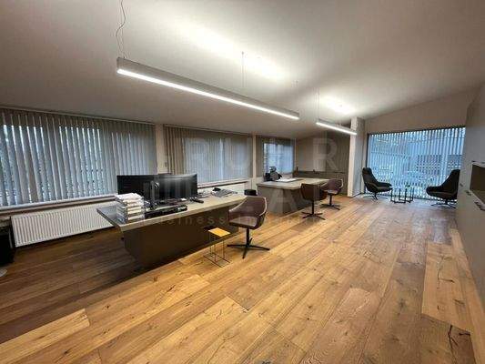 Büro- & Sozialflächen