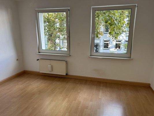 Zimmer Straßenseite